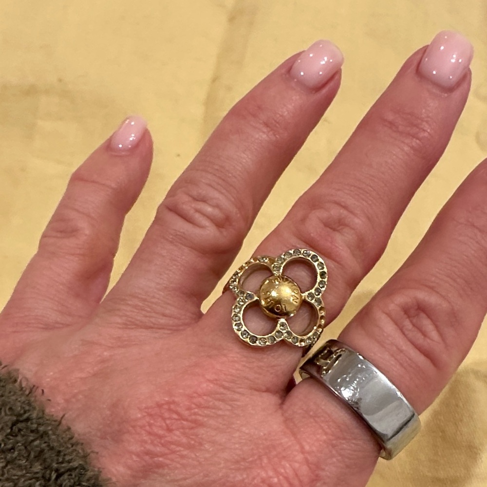 Louis Vuitton Gold and Silver Flower Ring